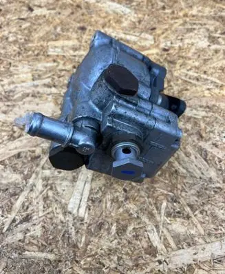 BMW 5 E60 E61 Power steering pump 678084803