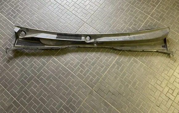 Toyota Land Cruiser (J120) Wiper trim 5570860030
