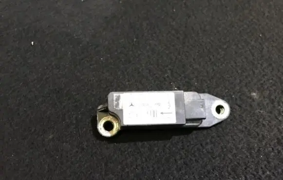 Mercedes-Benz SLK R170 Airbag deployment crash/impact sensor 0018200726 q13
