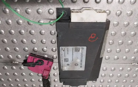 Mercedes-Benz E W213 Other control units/modules A2139000305