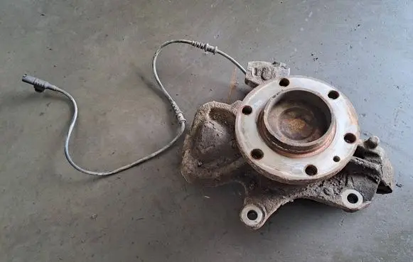 Mercedes-Benz Sprinter W906 Front wheel hub spindle knuckle