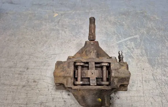 Mercedes-Benz E W124 Rear brake caliper