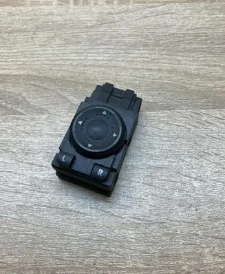 Volkswagen PASSAT B5 Wing mirror switch 3B1959565