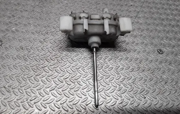 Audi A3 S3 8L Fuel tank cap lock 8L0862153