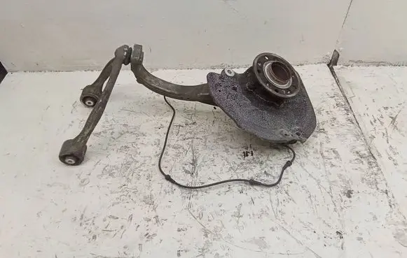 Mercedes-Benz C W205 Front wheel hub spindle knuckle