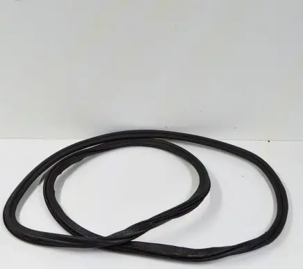 Audi A3 S3 8V Rubber seal front door (on door) 8V5831721
