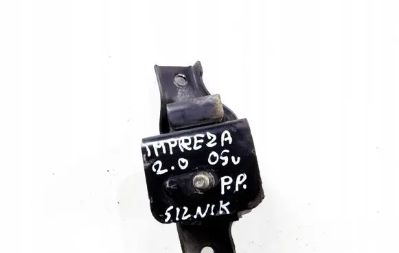 Subaru Impreza II Engine mount bracket