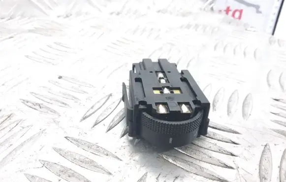 Volkswagen PASSAT B4 Headlight level height control switch 04050711