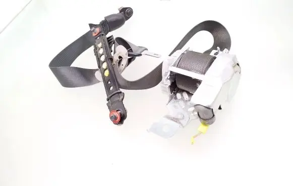 KIA Carens II Front seatbelt 888101D200 045418