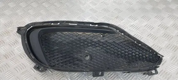Mercedes-Benz A W176 Front bumper lower grill A1768852700