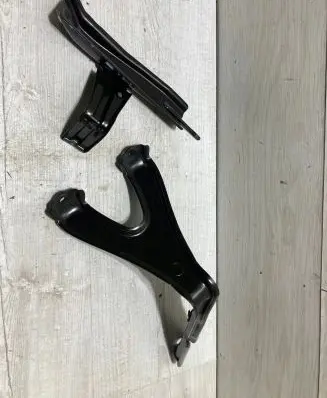 Toyota Yaris Battery bracket 
