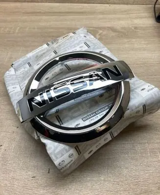 Nissan Armada (WA60) Manufacturer badge logo/emblem 628901LB0A