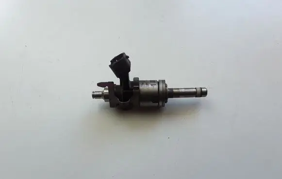 Fuel injector