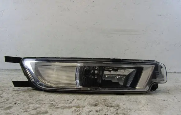 Volkswagen PASSAT B8 Front fog light 3G0941661H