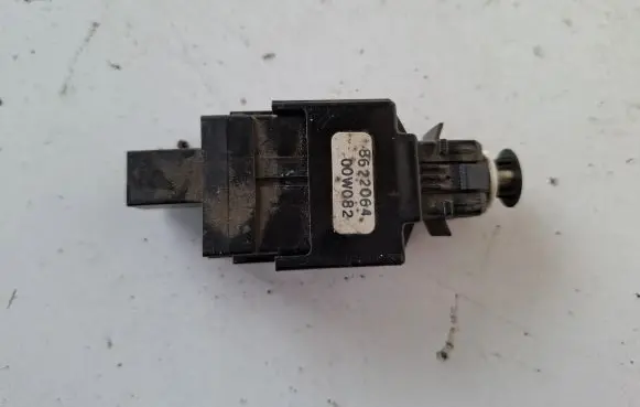 Volvo V70 Brake pedal sensor switch 8622064 00W082