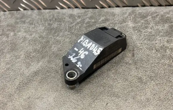 Mercedes-Benz E W211 Airbag deployment crash/impact sensor A0018209326