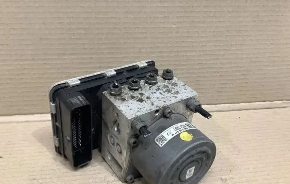 Volkswagen PASSAT B8 ABS Pump 3Q0907379M 3Q0614517M