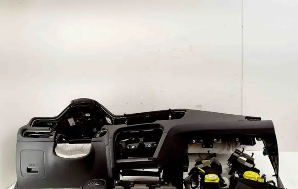 KIA Xceed Dashboard 84721J7AA0 84732J7AA0
