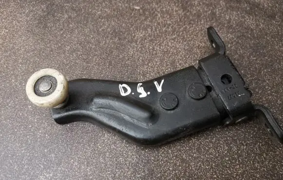 Ford Grand C-MAX Sliding door upper roller guide/hinge AM51U25028AF