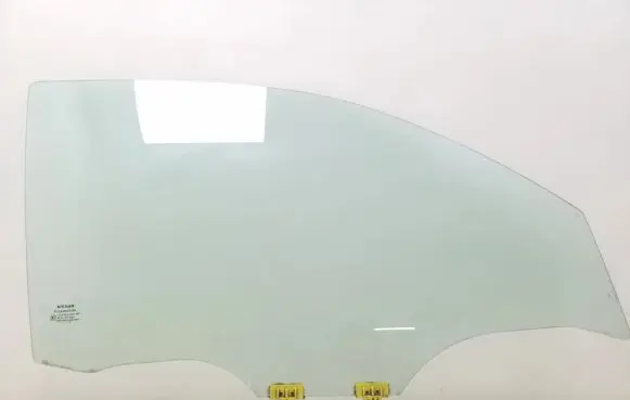Nissan Micra Front door window glass four-door
