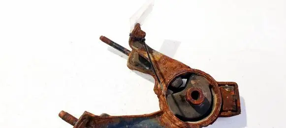 Toyota Corolla E120 E130 Engine mount bracket 