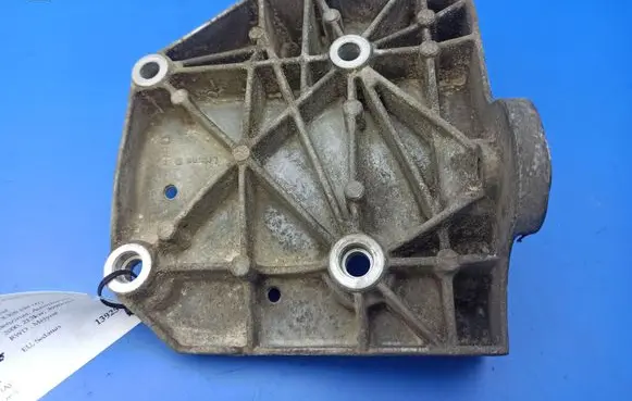 Generator/alternator bracket