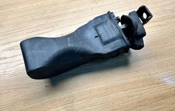 Seat Leon (5F) Front door check strap stopper 5F4837203