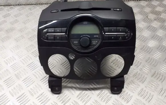 Mazda 2 Radio/CD/DVD/GPS head unit 14797426