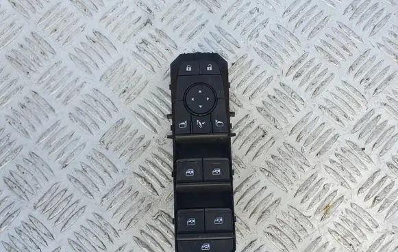 Nissan Qashqai J12 Quarter vent window switch 254016UB4A