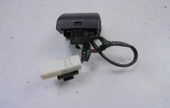 Mazda 323 Tailgate/boot open switch button 