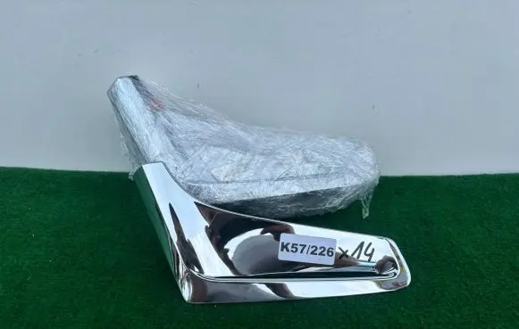 BMW 7 G11 G12 Fender trim (molding) 7347378