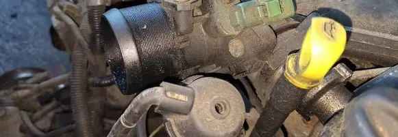 Ford Focus C-MAX Throttle valve