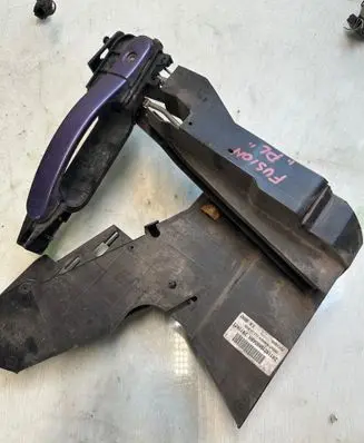 Ford Fusion Front door lock 321123