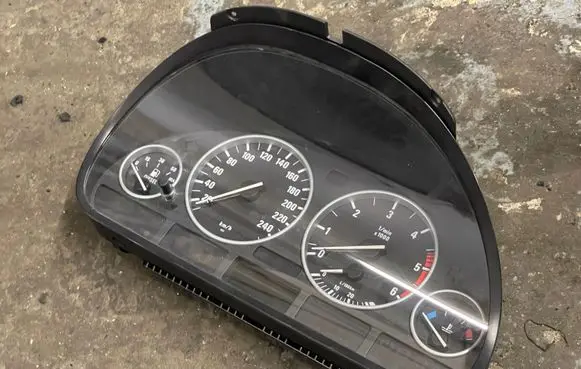 BMW 5 E39 Speedometer (instrument cluster) 62116914914 110008735136