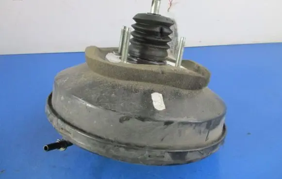 Peugeot 207 CC Brake booster 9682338280