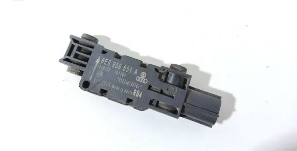 Audi A3 S3 8P Airbag deployment crash/impact sensor 8E0959651A