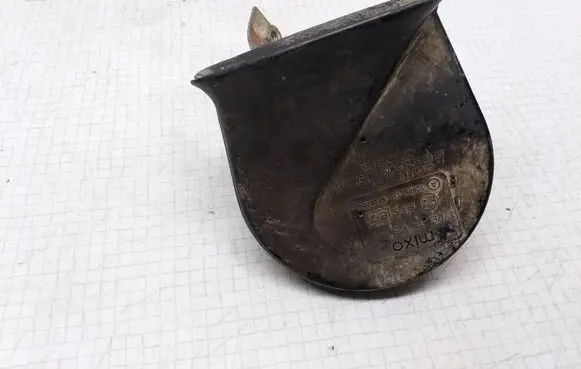 Volkswagen PASSAT B3 Horn signal 5010204