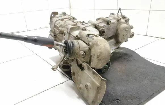 Suzuki Grand Vitara II Gearbox transfer box case 14szm012