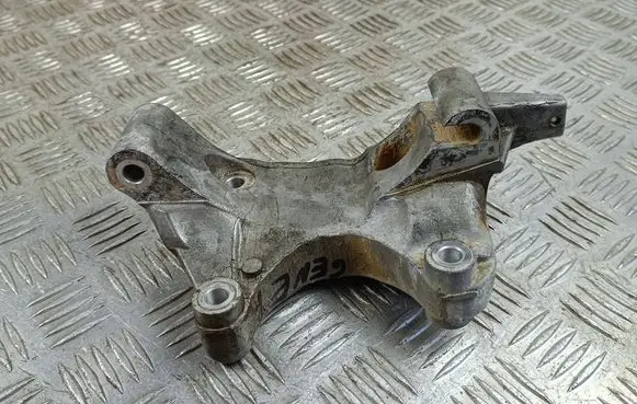 KIA Stinger Generator/alternator bracket 