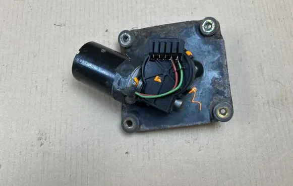 Mitsubishi Carisma Wiper motor 0390241170