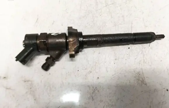 Fuel injector