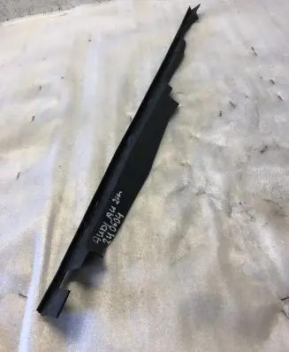 Audi A4 S4 B9 8W Fender end trim 8w0820582