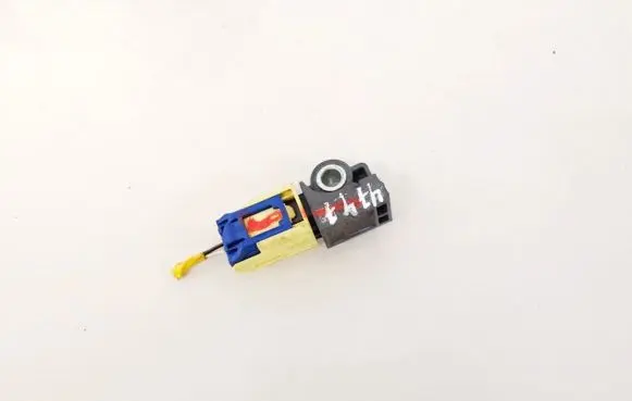 Hyundai Tucson TL Airbag deployment crash/impact sensor 95020b4000 95020-b4000