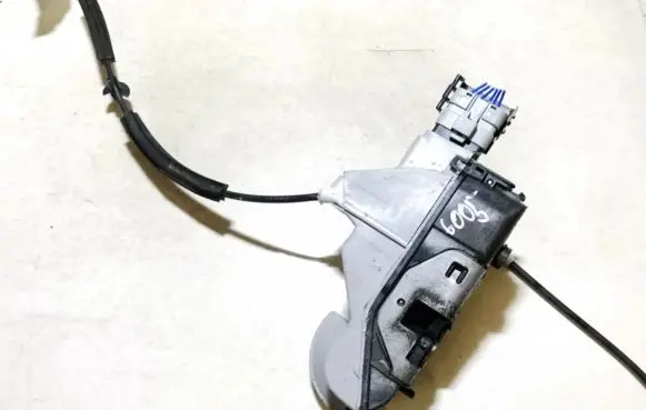 Citroen DS3 Front door lock psa006253