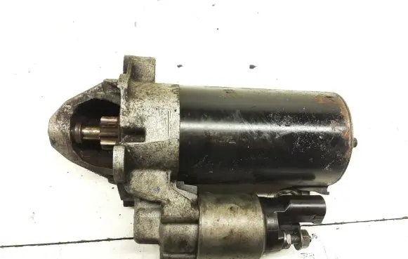 Audi A4 S4 B7 8E 8H Starter motor 03G911023A