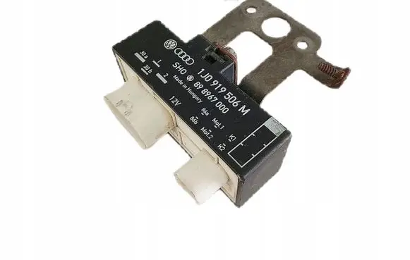 Skoda Fabia Mk2 (5J) Coolant fan relay 1J0919506M