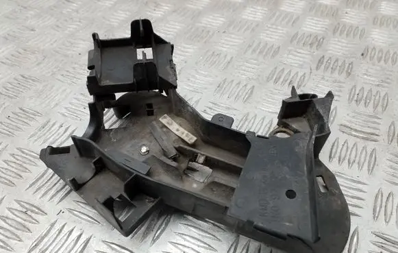 Skoda Octavia Mk2 (1Z) Other engine bay part 1K0971615DA