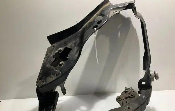 Mercedes-Benz E W211 Side radiator support slam panel 