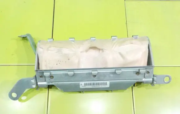 Toyota Verso Knee airbag KOLANOWA XP268