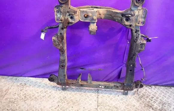 Opel Astra J Front subframe